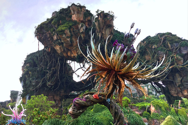 Explore the Valley of Mo'ara at Pandora – The World of Avatar
