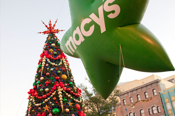 Relive a Holiday tradition with the Macy’s Day Parade at Universal Orlando
